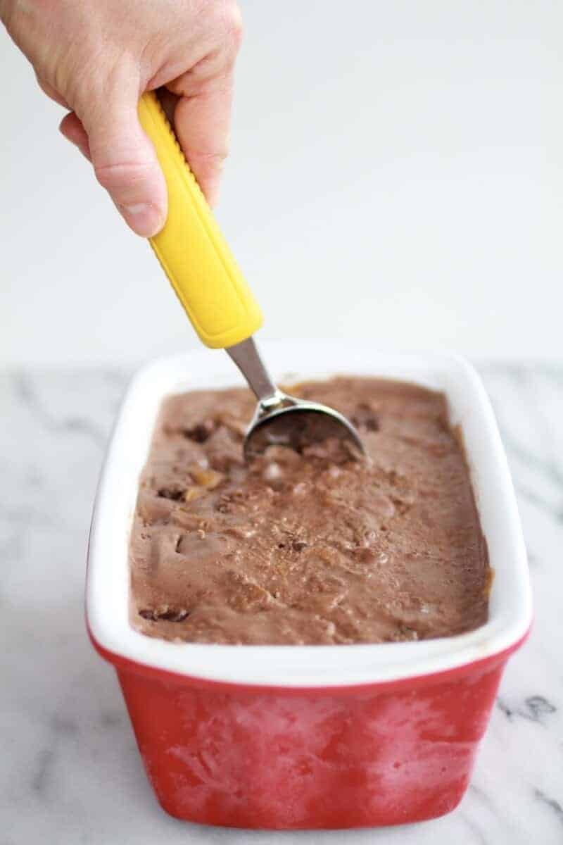 Chocolate Peanut Butter Swirl Fudge Brownie Ice Cream https://fatburn.fit/