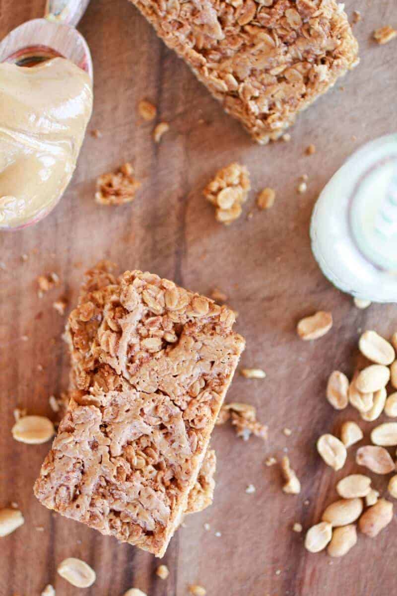 Crunchy Oatmeal Peanut Butter Oats 'n Honey Bars | https://fatburn.fit/