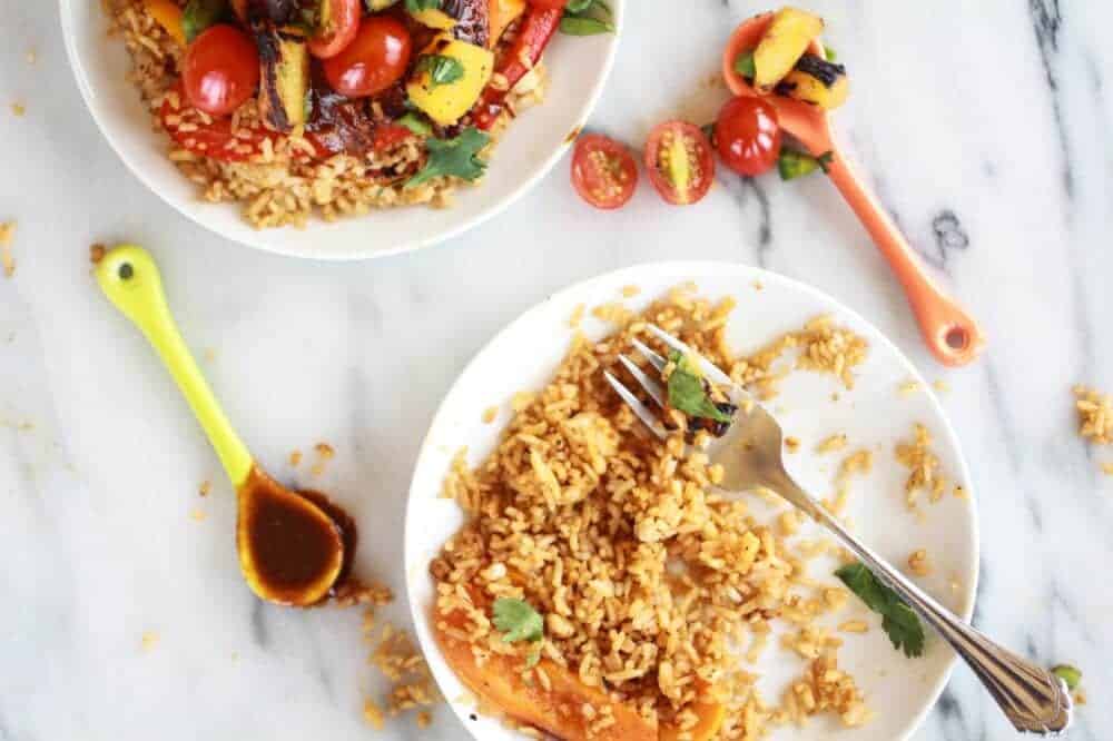 Jerk Chicken with Fired Rice and Grilled Pineapple Salsa https://fatburn.fit/