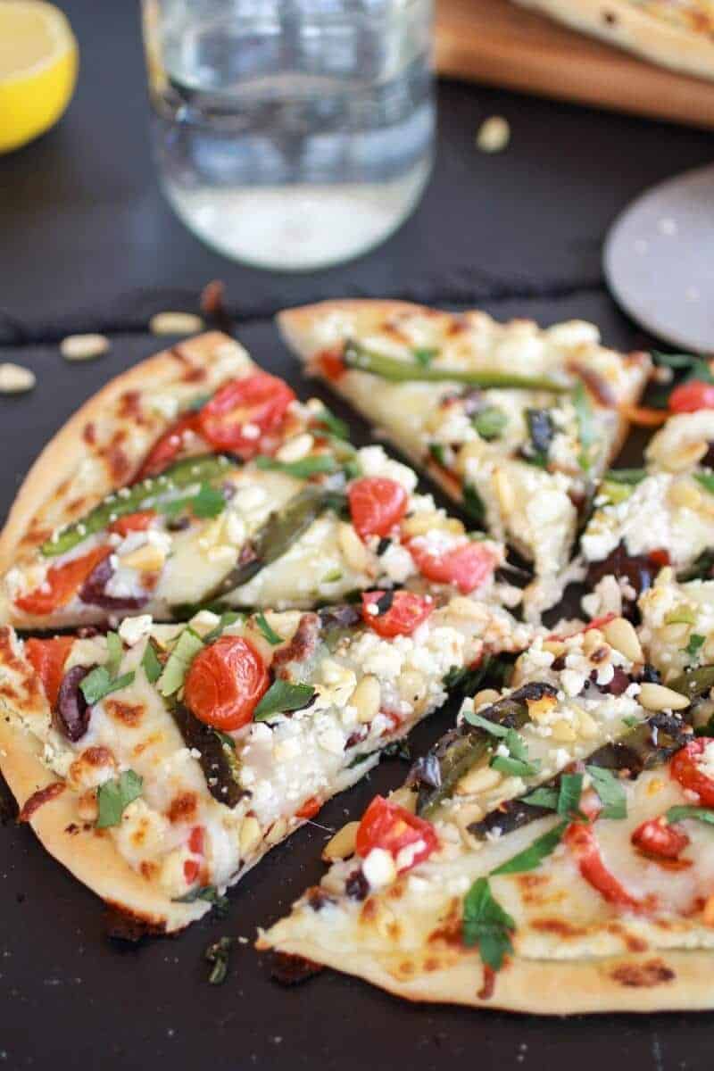 Whipped Feta and Roasted Jalapeño Greek Pizza https://fatburn.fit/
