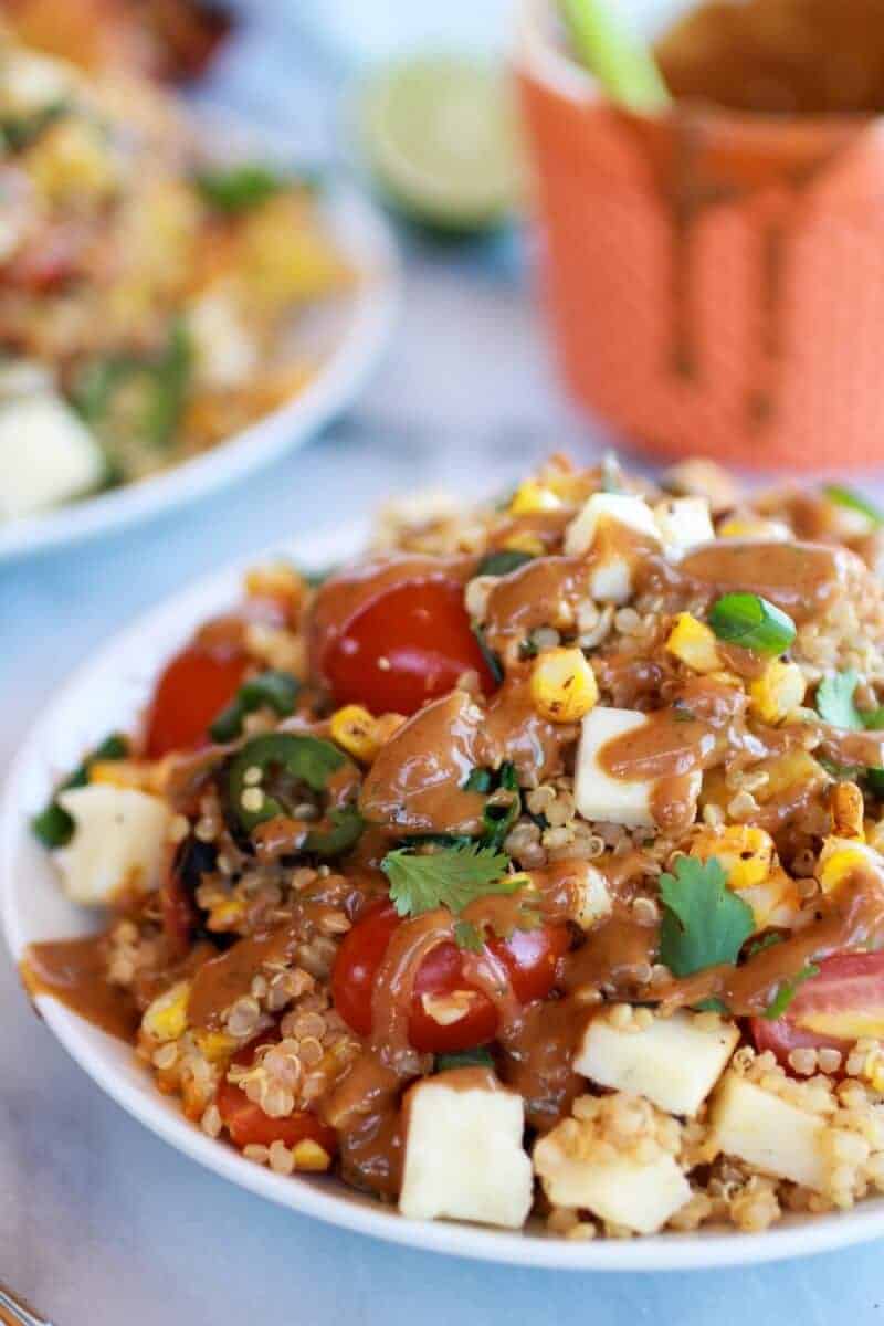 BBQ Grilled Corn, Jalapeño and Peach Quinoa Salad | https://fatburn.fit/
