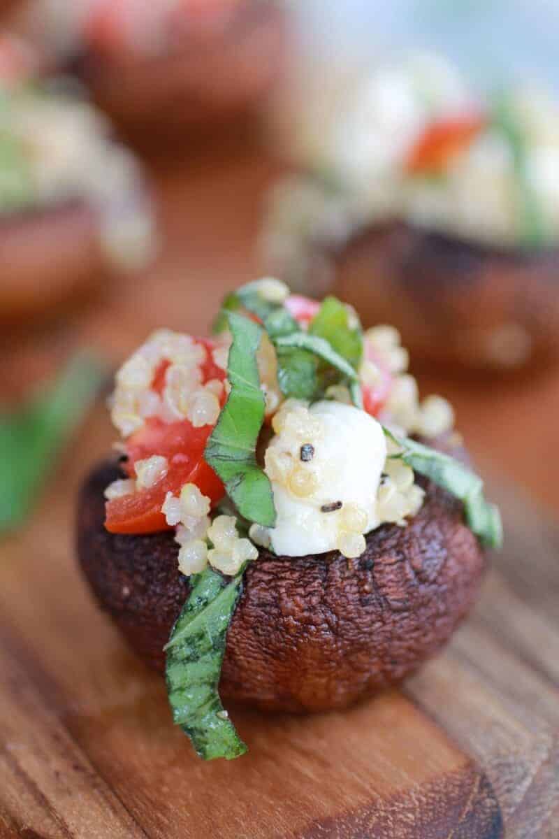 Caprese Quinoa Grilled Stuffed Mushrooms with Balsamic Glaze | https://fatburn.fit/