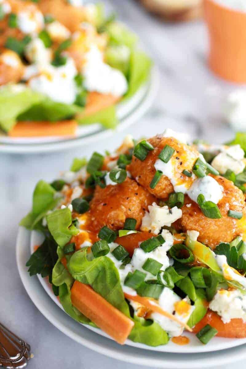 Crispy Buffalo Quinoa Bites Salad | https://fatburn.fit/