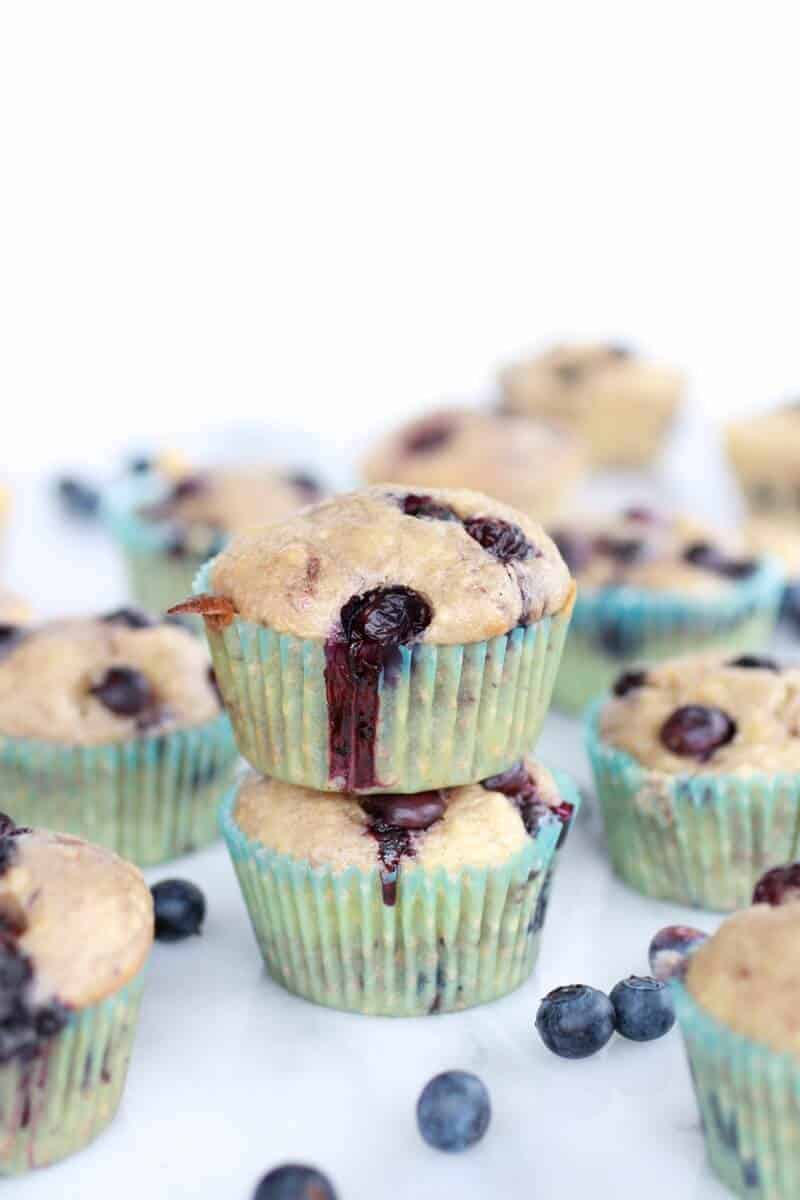 Whole Wheat Caramelized Blueberry Loaded Muffins | https://fatburn.fit/