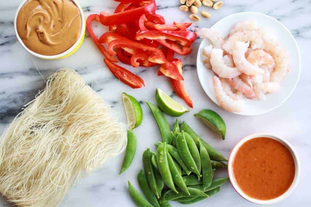 Sweet Thai Shrimp Curry with Peanut Noodles | https://fatburn.fit/