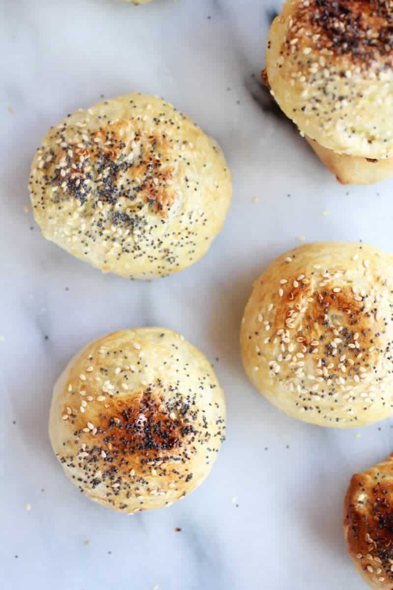 Everything Bagel Slider Buns | halfbakedharvest.com