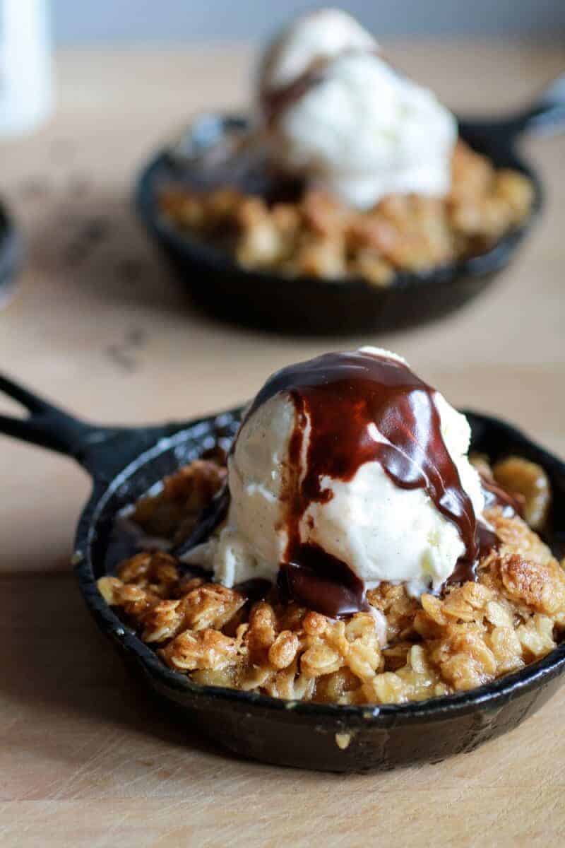 Oatmeal Cookie Banana Crisp with Chocolate Kahlua Sauce FG-6