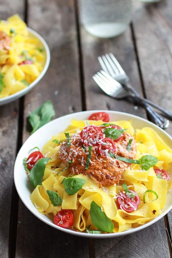 15 Minute Creamy Sun-Dried Tomato Basil Cashew Pappardelle Pasta | .halfbakedharvest.com