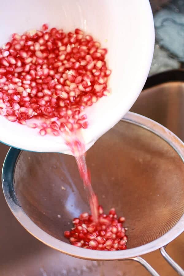 How To Deseed A Pomegranate (In Pictures!) | halfbakedharvest.com