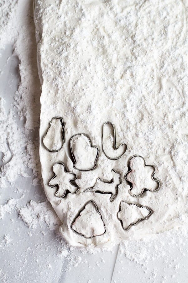 Homemade Holiday Gifts- Easy Double Chocolate Vanilla Bean Hot Cocoa Mugs + Marshmallows | halfbakedharvest.com