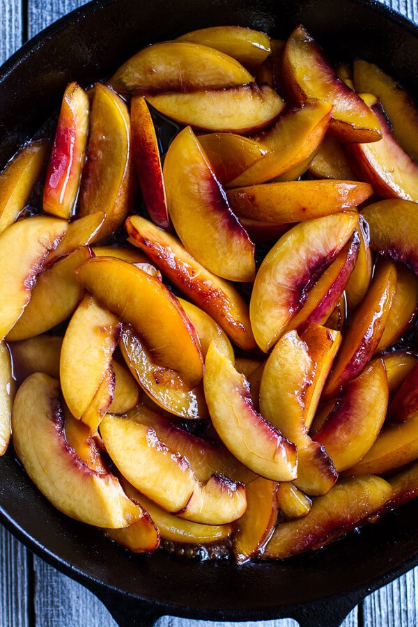 Caramelized Peach + White Chocolate Oatmeal Skillet Cookie Pie | halfbakedharvest.com @hbharvest