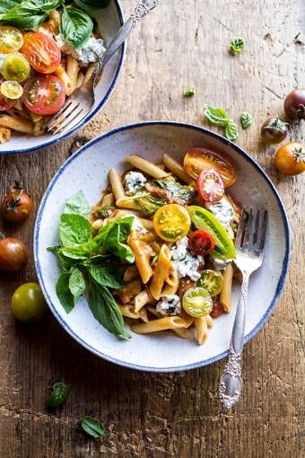 Heirloom Tomato Pomodoro Penne Pasta | halfbakedharvest.com @hbharvest