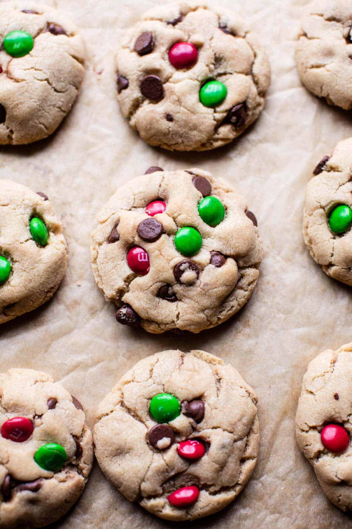 Christmas Chocolate Chip Cookies | halfbakedharvest.com @hbharvest