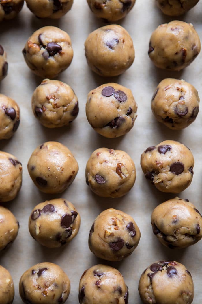 Browned Butter Pecan Chocolate Chip Cookies | halfbakedharvest.com @hbharvest