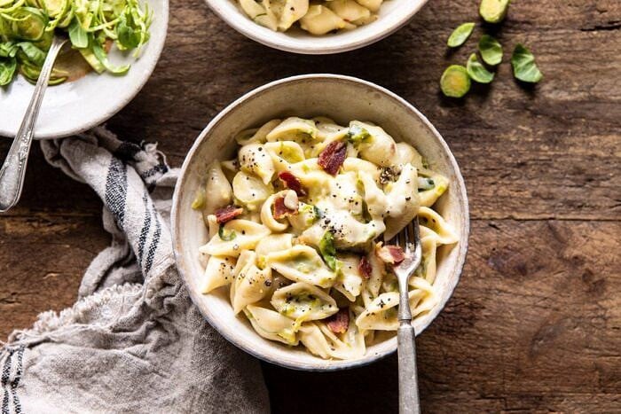 horizontal photo of Instant Pot Irish Cheddar Bacon Mac and Cheese 