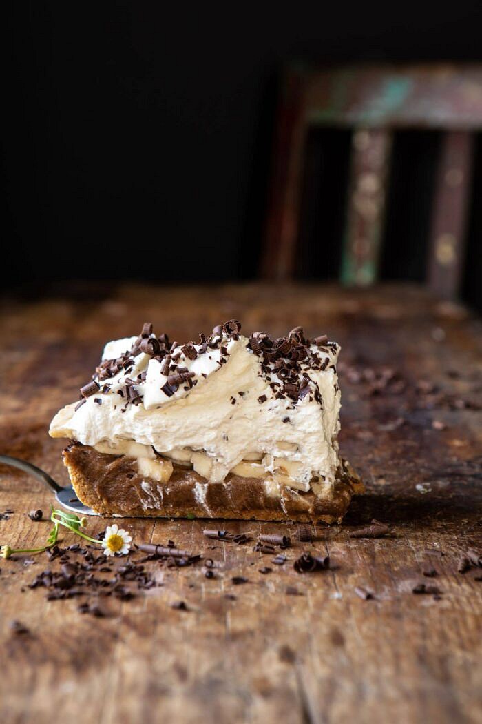 Healthier Banoffee Pie | halfbakedharvets.com #dessert #vegan #easyrecipes #healthy #chocolate #banana side angled photo of Healthier Banoffee Pie slice