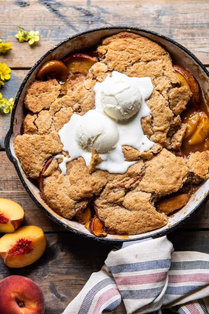 overhead close up photo of Skillet Brown Sugar Peach Cobbler 