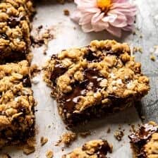 Healthier Dark Chocolate Chunk Oatmeal Cookie Bars | halfbakedharvest.com