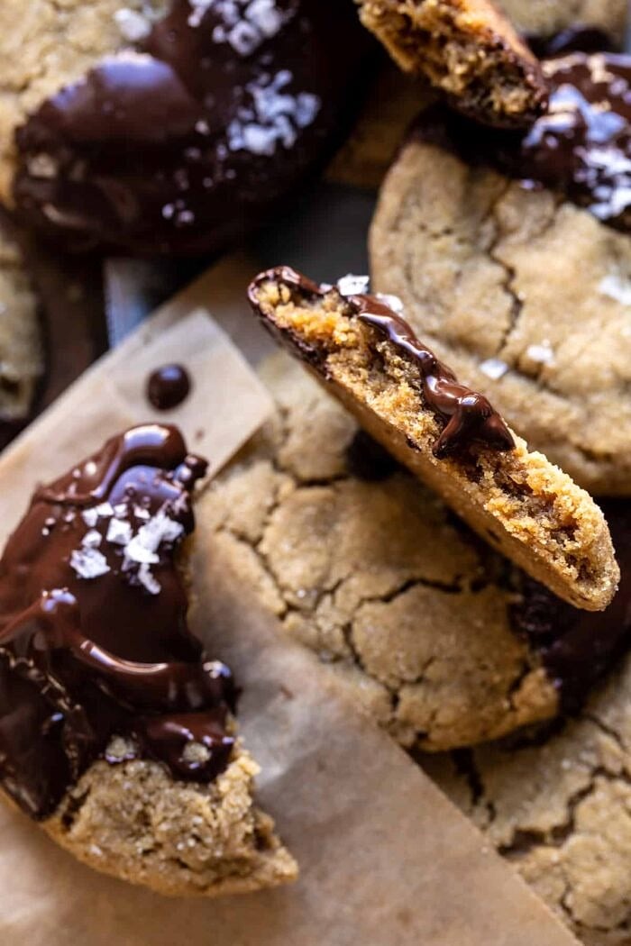 Soft and Crinkly Brown Sugar Peanut Butter Cookies | halfbakedhavrest.com