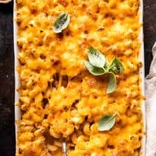 Easy Southern Style Baked Mac and Cheese | halfbakedharvest.com