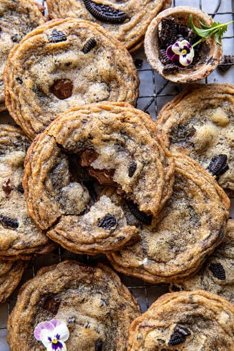 Cookies n' Cream Chocolate Chip Cookies | halfbakedharvest.com