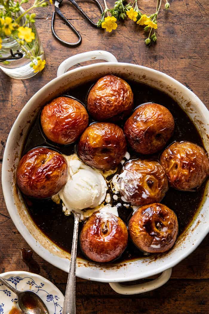 Nonnie's 5 Ingredient Peach Dump | halfbakedharvest.com 