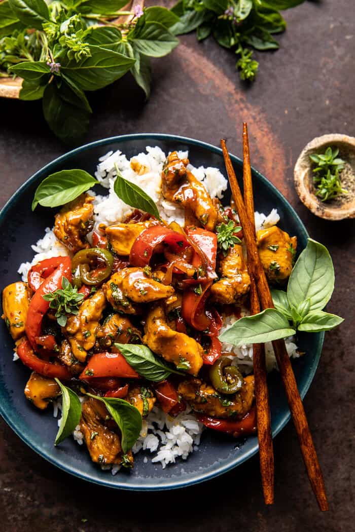25 Minute Black Pepper Jalapeño Basil Chicken Stir Fry | halfbakedharvest.com