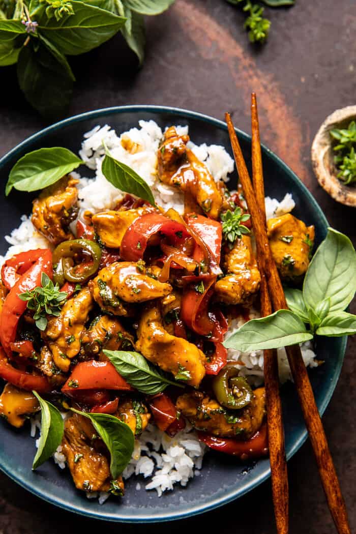 25 Minute Black Pepper Jalapeño Basil Chicken Stir Fry | halfbakedharvest.com