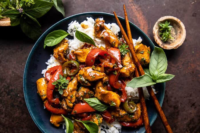 25 Minute Black Pepper Jalapeño Basil Chicken Stir Fry | halfbakedharvest.com