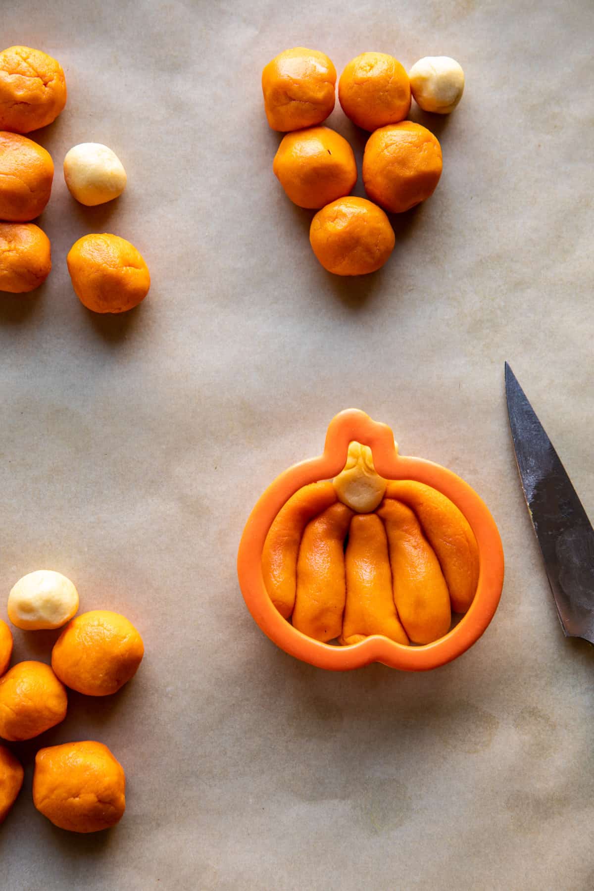 Roly Poly Pumpkin Cookies | halfbakedharvest.com