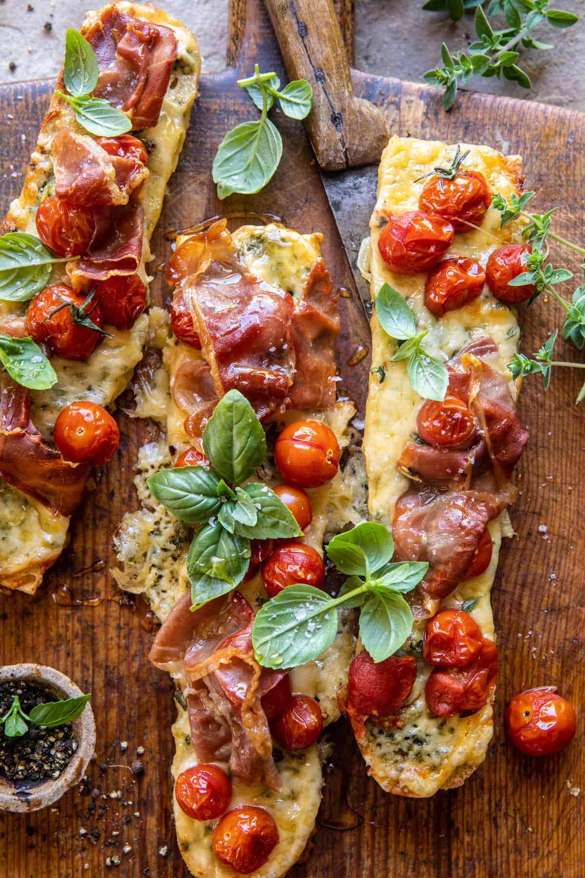 Baked Gruyère Tomato Bruschetta | halfkabedharvest.com