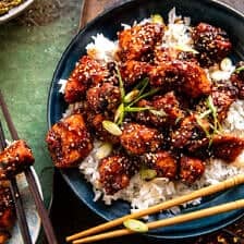 30 Minute Honey Garlic Chicken | halfbakedharvet.com