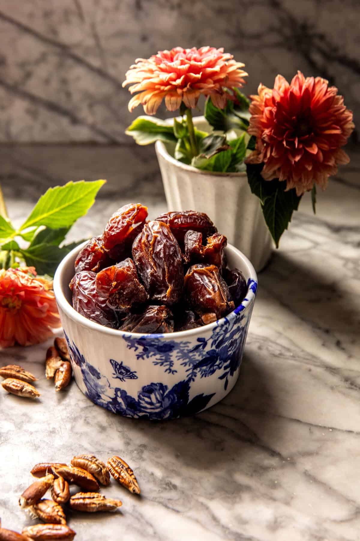 No-Bake Dark Chocolate Oatmeal Cookie Bars | halfbakedharvest.com