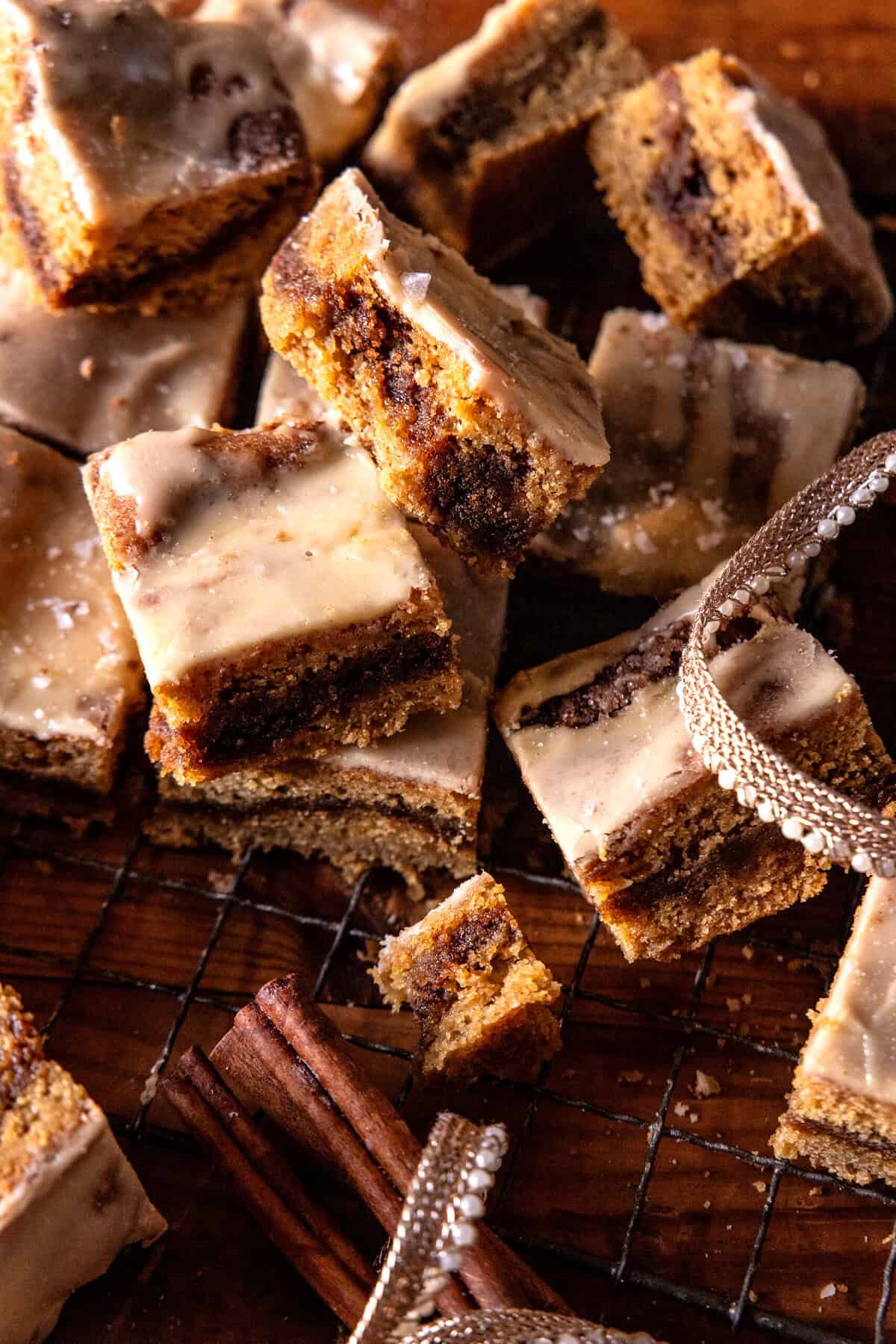 Frosted Brown Butter Snickerdoodle Blondies | halfbakedharvest.com